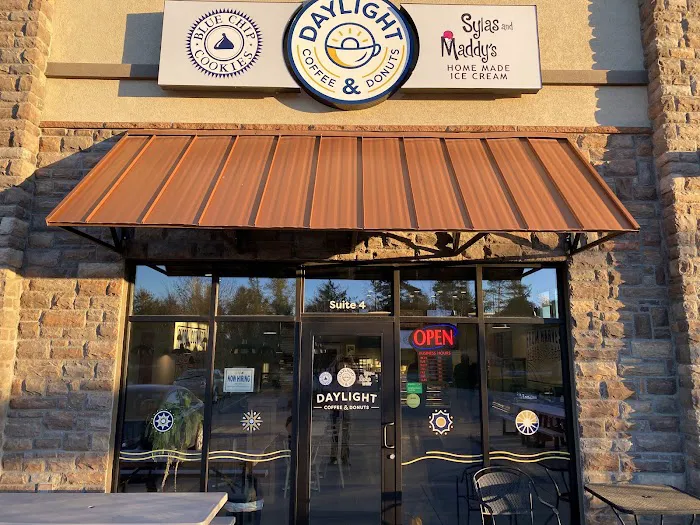 Daylight Coffee & Donuts - Basehor Picture 5