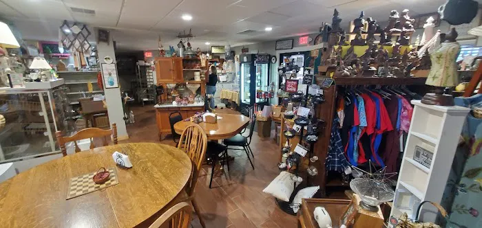 Lynnmark Mercantile Picture 7