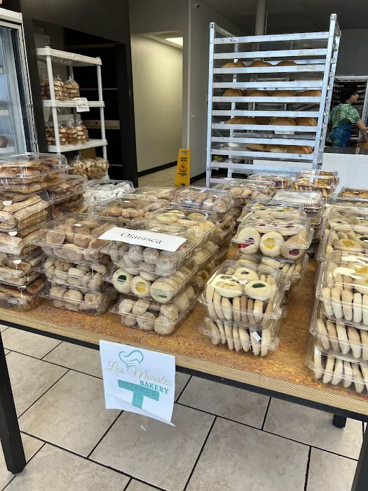 Los Morales Bakery Picture 9