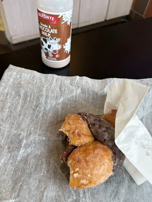LaMar's Donuts and Coffee Picture 2