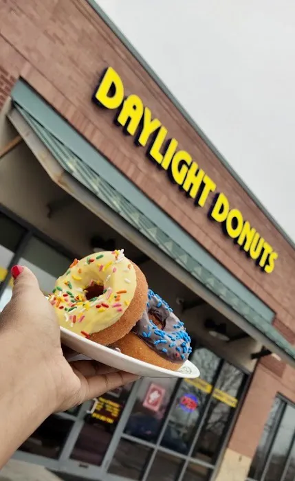 Daylight Donuts Overland Park Picture 5