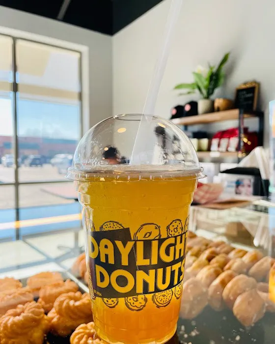 Daylight Donuts Overland Park Picture 8