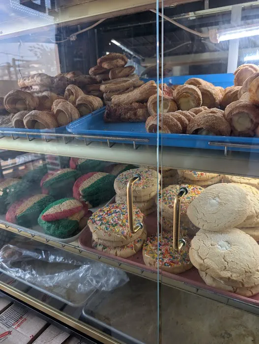 Panaderia de Las Americas Picture 3