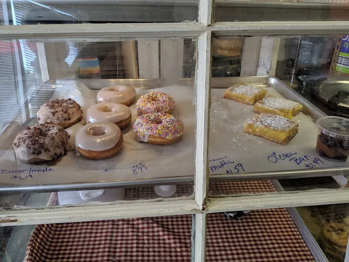 MeMa's Bakery Picture 2