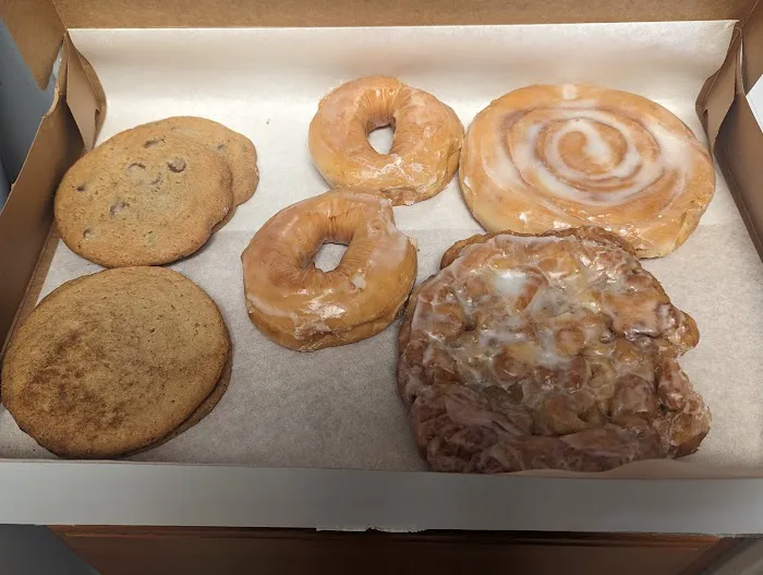 M & M Bakery & Delicatessen LLC. Picture 8
