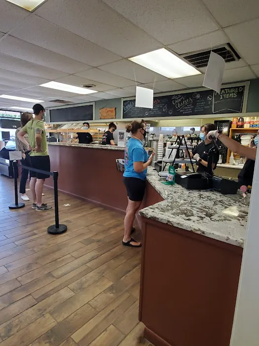Corner Bagel Bakery & Deli Picture 9