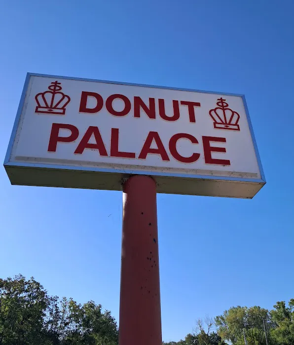 Donut Palace Picture 8