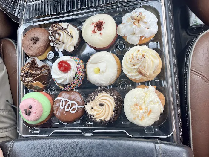 KARMA BAKERY AND DELI Picture 6