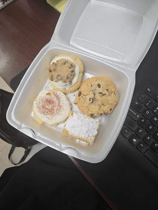Sis' Sweets Picture 4