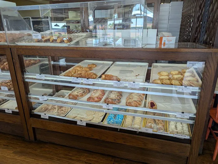 Munchers Bakery Picture 3