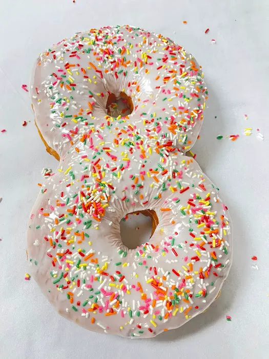 Yummy's Donut Palace Picture 9