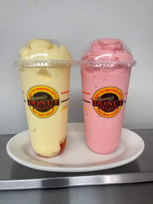 Yummy's Donut Palace Picture 3