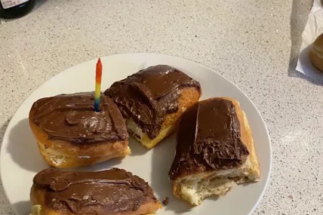 Holt's Donuts