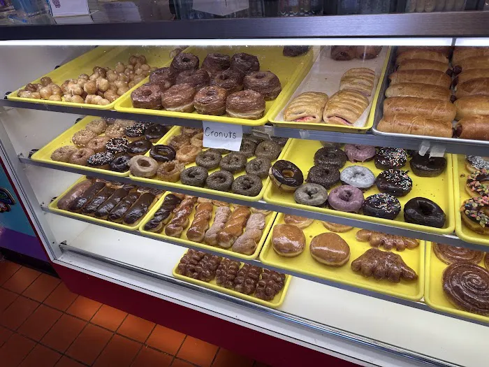 Yummy's Donut Palace.boba tea.smoothies.coffee Picture 2