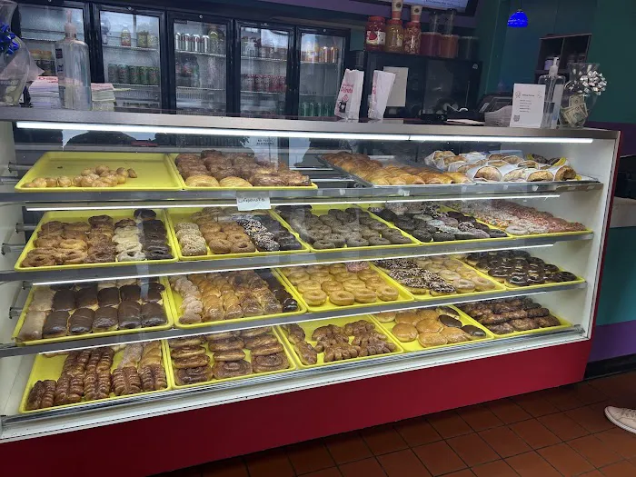 Yummy's Donut Palace.boba tea.smoothies.coffee Picture 3