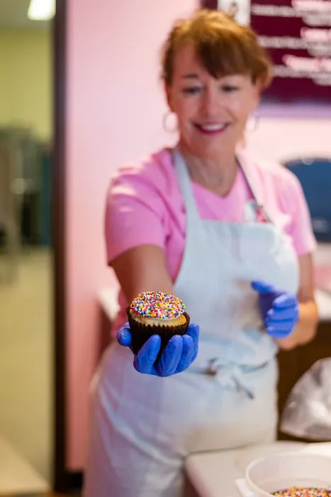 Smallcakes Kansas, LLC Picture 5