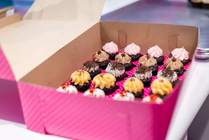 Smallcakes Kansas, LLC Picture 7