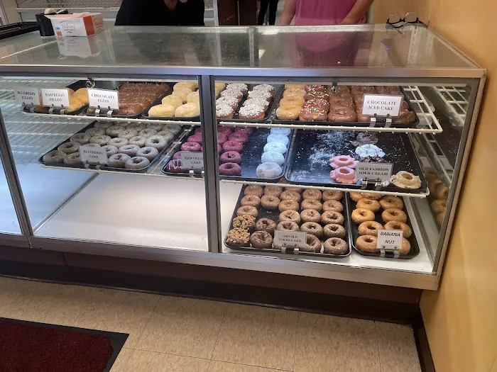 Ray's Donuts Picture 3