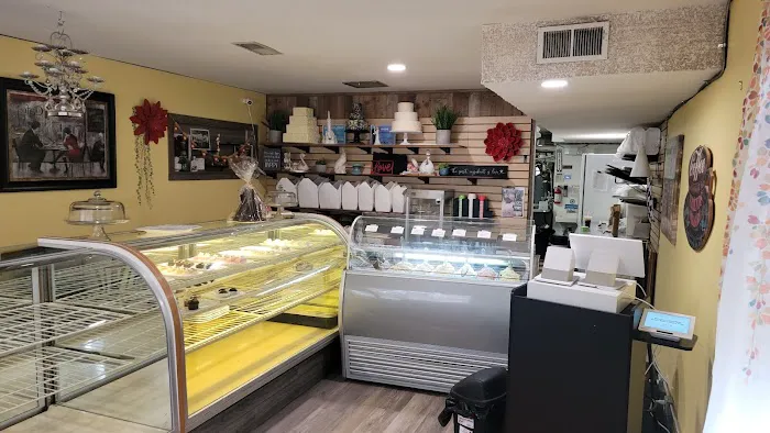 Wally's Pastry Shop and DellaRose Gelato Picture 7