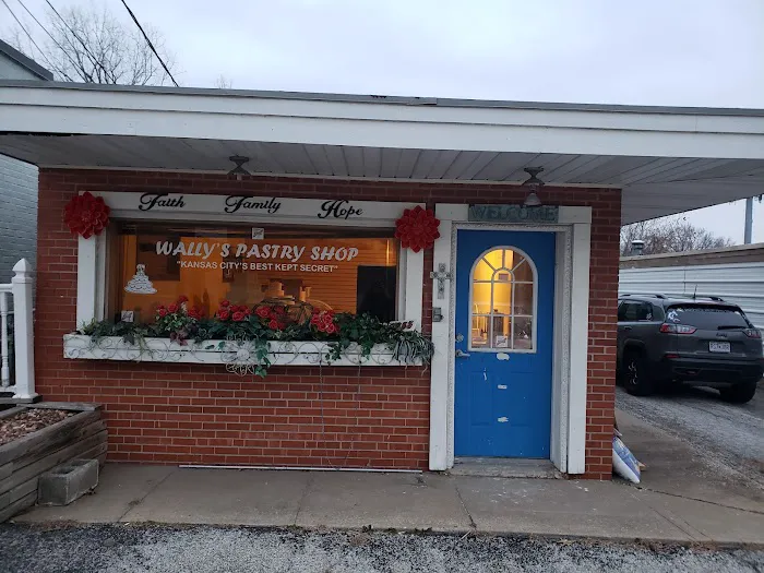 Wally's Pastry Shop and DellaRose Gelato Picture 2