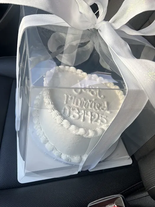 The Paperback Bakery, LLC Picture 8