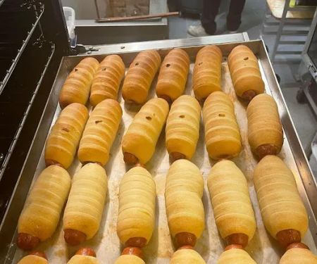 Yummy’s donut palace.boba tea.smoothies.coffee