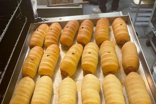 Yummyu2019s donut palace.boba tea.smoothies.coffee