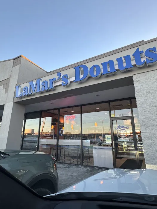 LaMar's Donuts and Coffee Picture 9