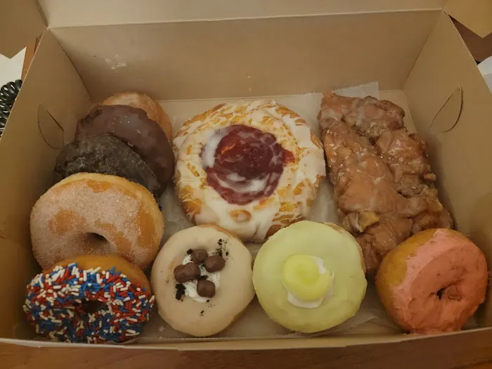 Ridgewood Donuts Picture 6