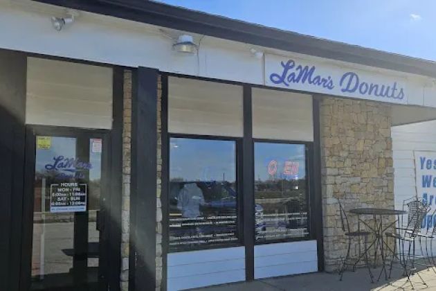 LaMar's Donuts and Coffee