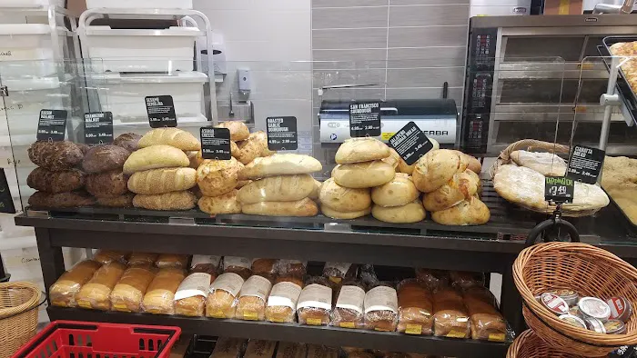 Hy-Vee Bakery Picture 3