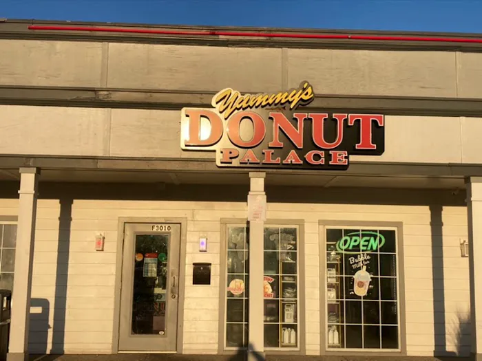 Yummy donut palace.boba.smoothies.coffee Picture 10