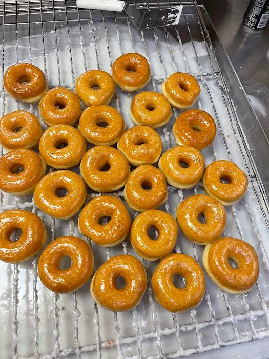Yummy donut palace.boba.smoothies.coffee Picture 4