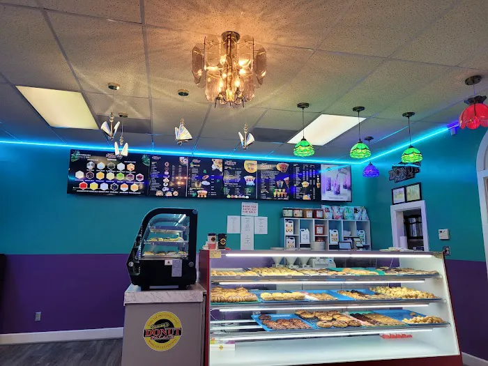 Yummy donut palace.boba.smoothies.coffee Picture 3