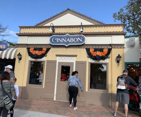 Cinnabon