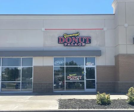 Yummy donut palace.boba tea.smoothies.coffee