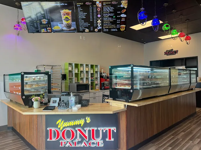 Yummy donut palace.boba tea.smoothies.coffee Picture 4