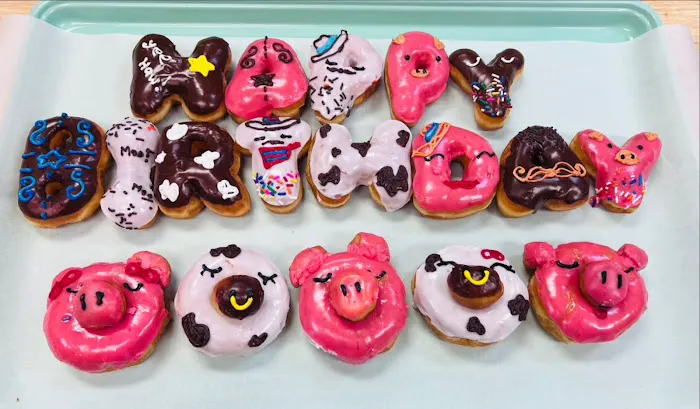 Yummy donut palace.boba tea.smoothies.coffee Picture 3