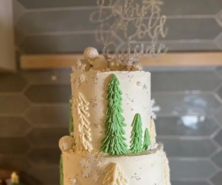Lara's Cakes and Bakes