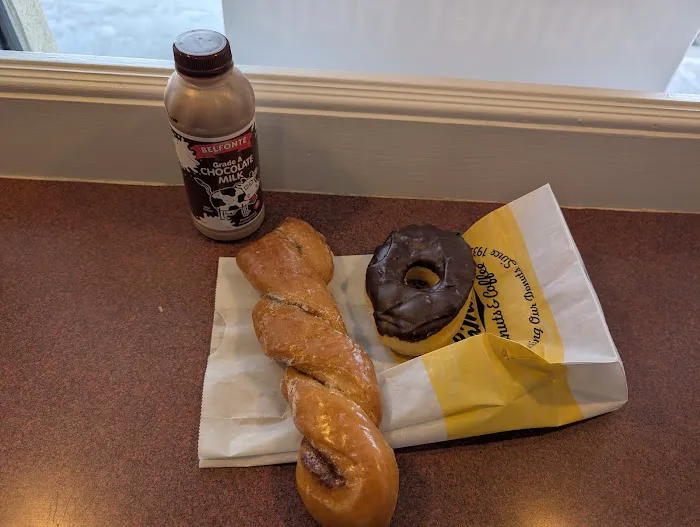 LaMar's Donuts and Coffee Picture 1