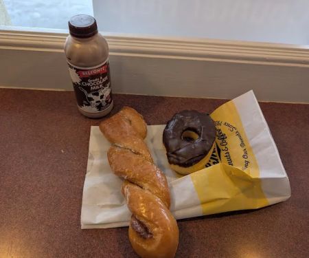 LaMar's Donuts and Coffee