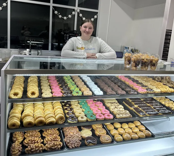 Daylight Donut North KC Picture 8