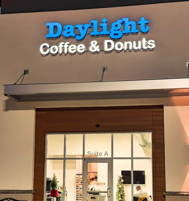 Daylight Donut North KC Picture 3
