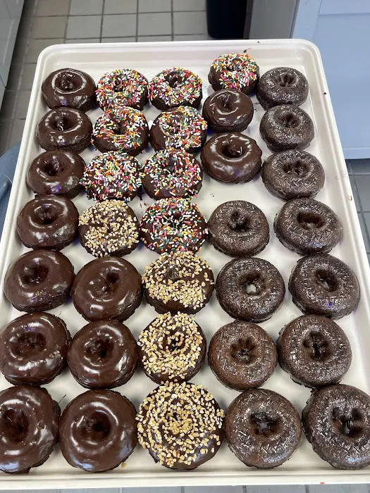 Yummy’s Doughnut Palace Picture 7