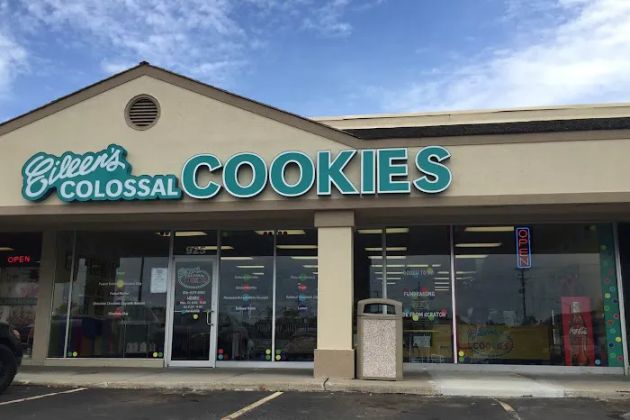 Eileen's Colossal Cookies