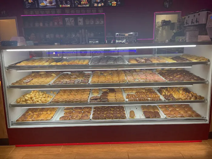 Yummy donut palace,boba tea,smoothies, coffee Picture 8