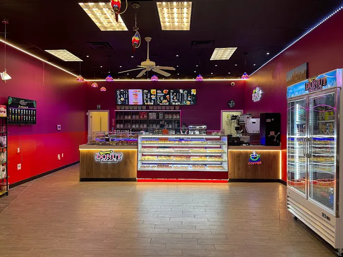 Yummy donut palace,boba tea,smoothies, coffee Picture 1