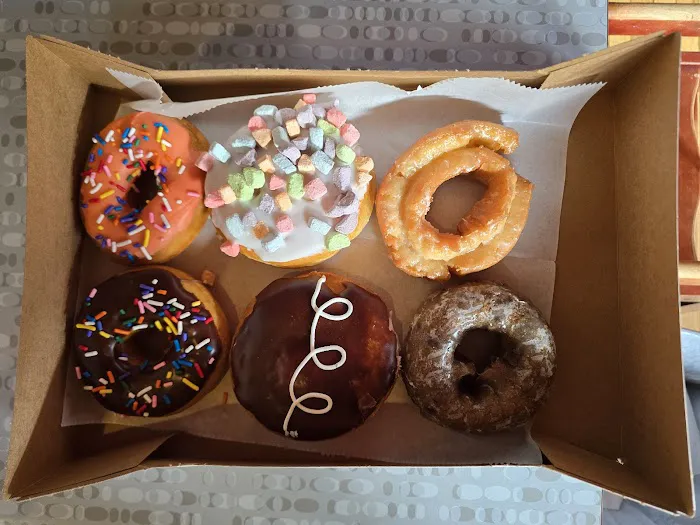 Gold-N-Glaze Donut & Coffee Picture 1