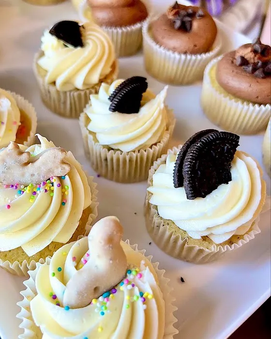 Love & Frosting Bakeshop Picture 5