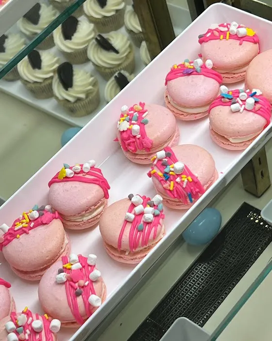 Love & Frosting Bakeshop Picture 10